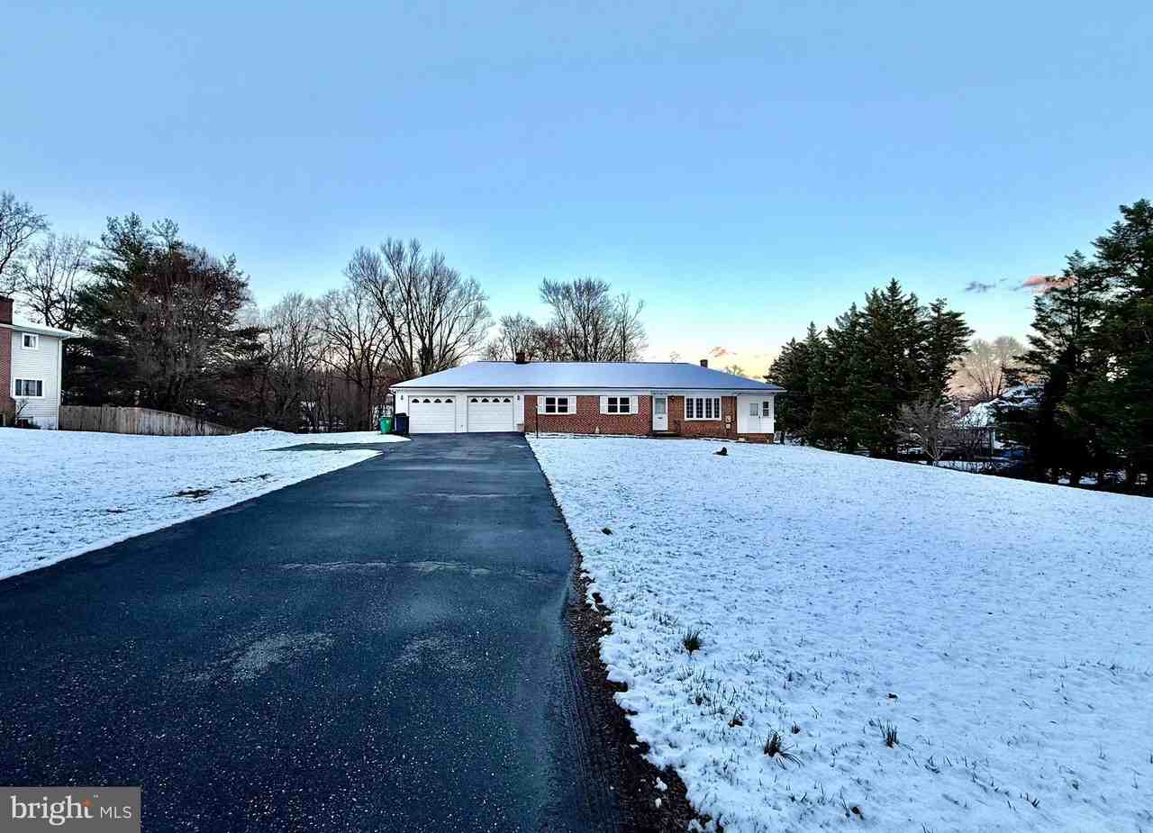 5233 Kerger Rd - Photo 2 of 32