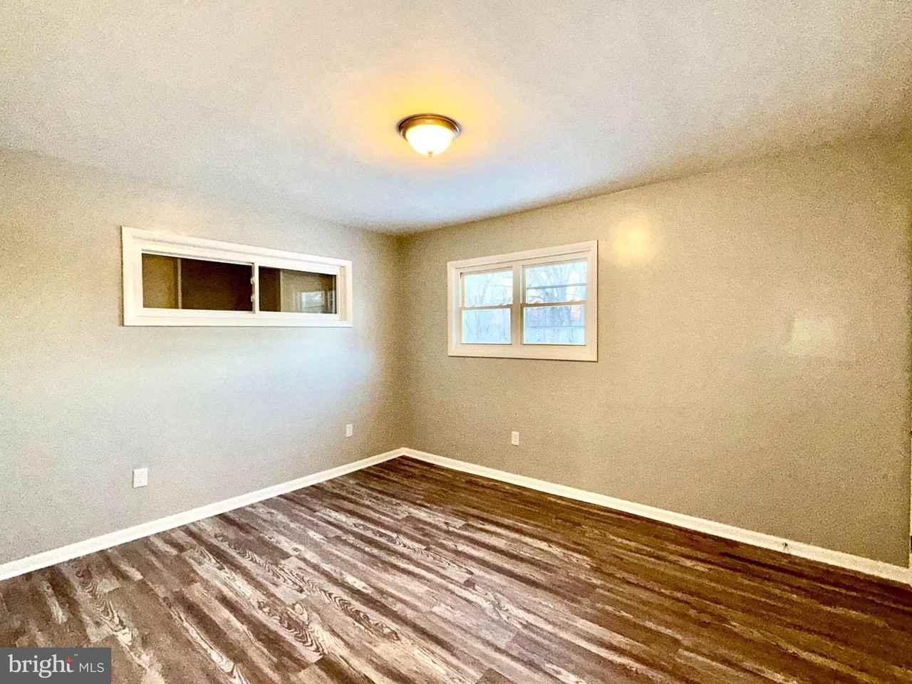 5233 Kerger Rd - Photo 7 of 32