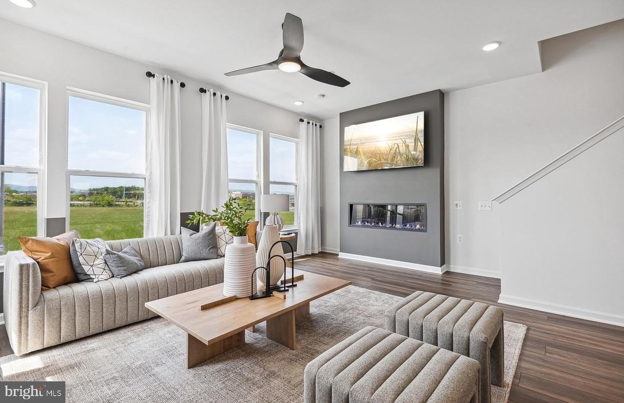 14400 Leafhopper Dr - Photo 2 of 27