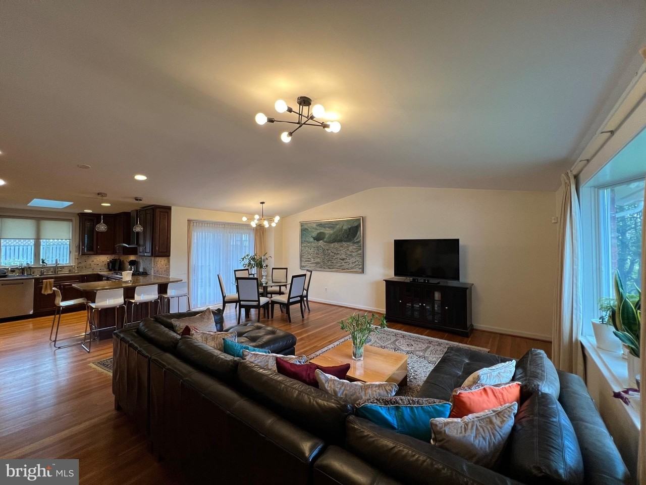 6310 Carnegie Dr - Photo 3 of 23