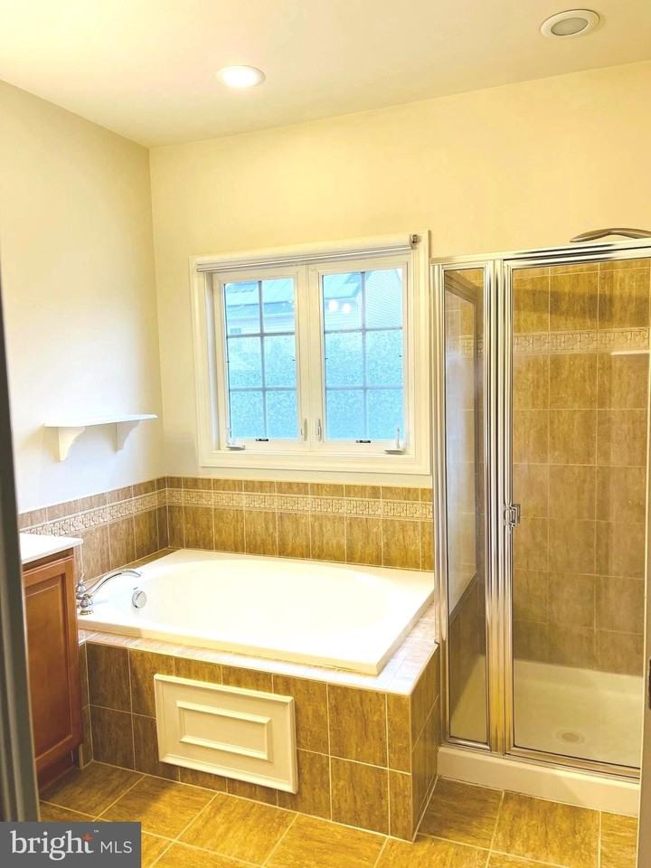 23144 Basswood Hill Dr - Photo 7 of 12