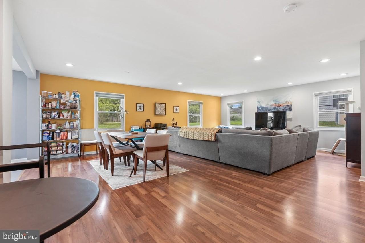 12308 Whitehall Dr - Photo 2 of 11