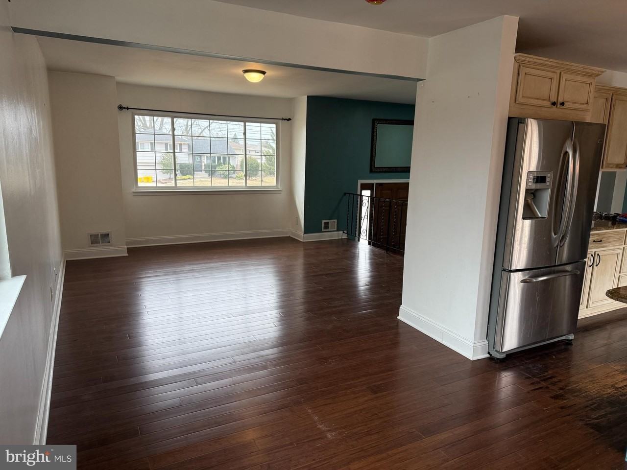 892 Estates Blvd - Photo 5 of 10