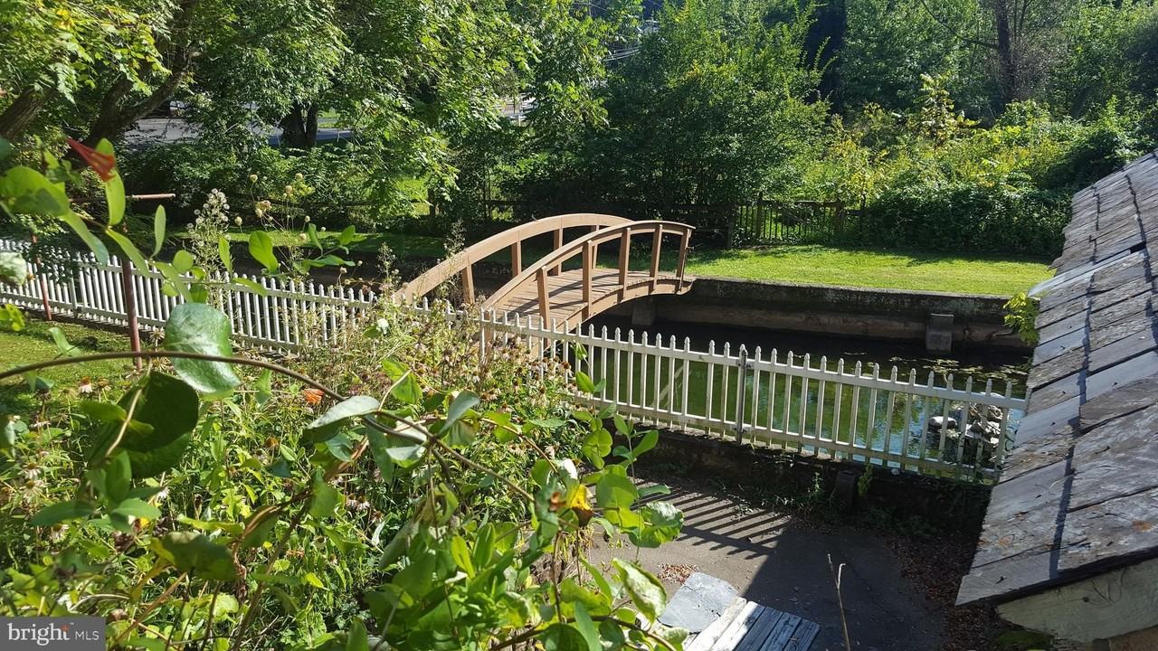 2902 LOWER SAUCON Road unit: 1 - Photo 6 of 18