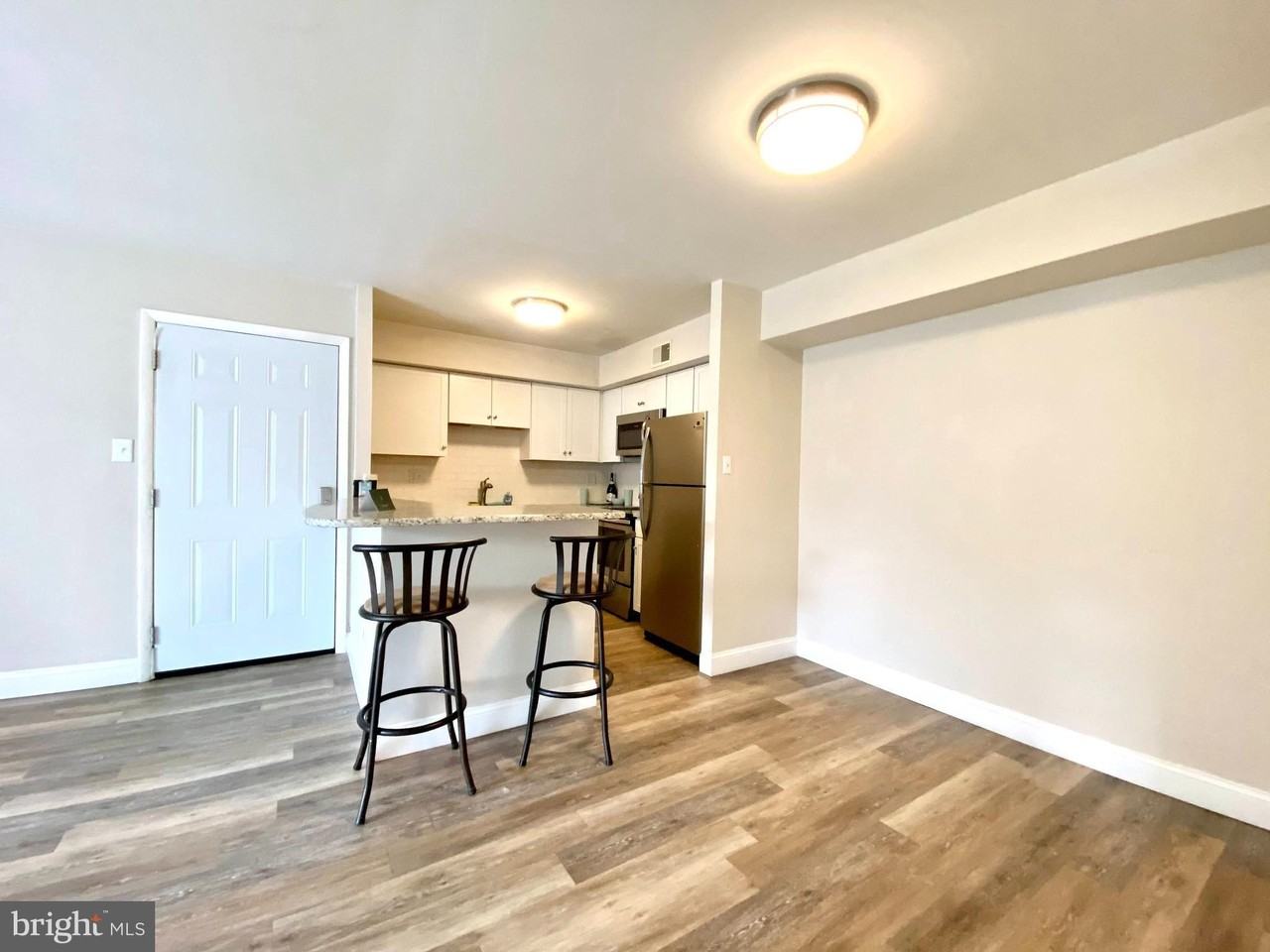 5200 Hilltop Dr - Photo 3 of 38