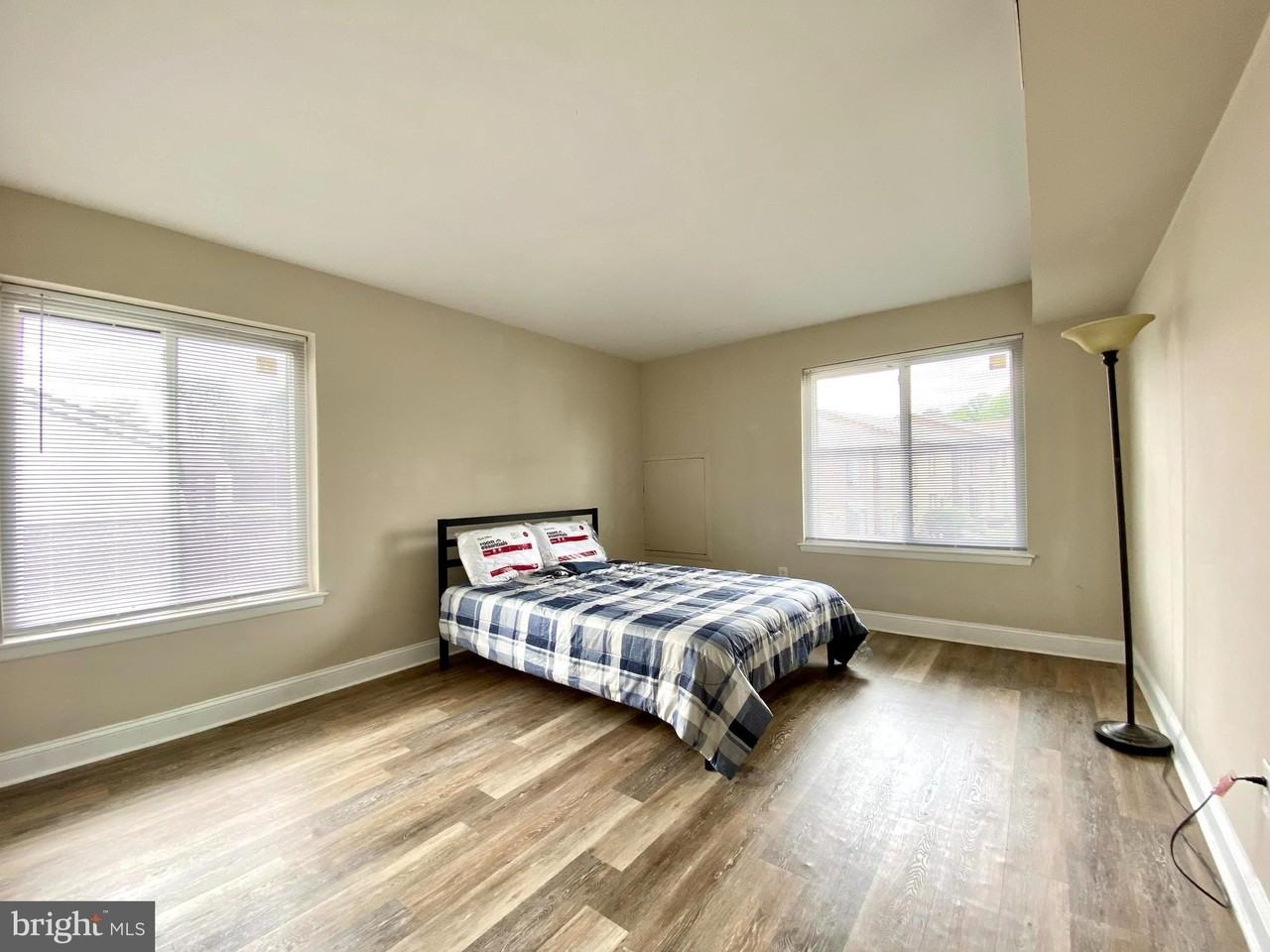 5200 Hilltop Dr - Photo 5 of 38