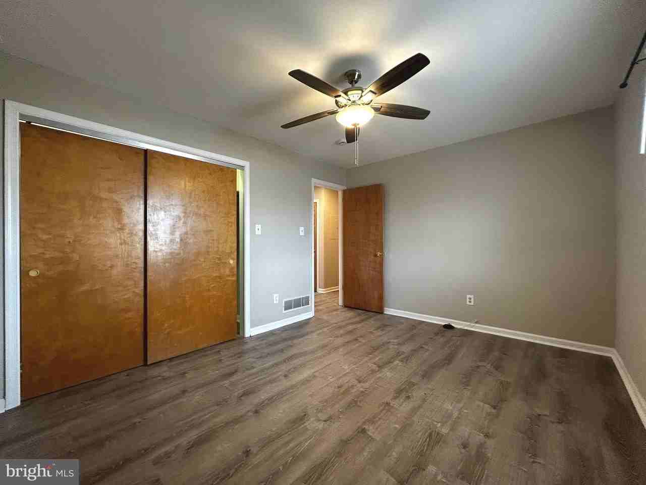 480 E Main St #3 - Photo 4 of 6