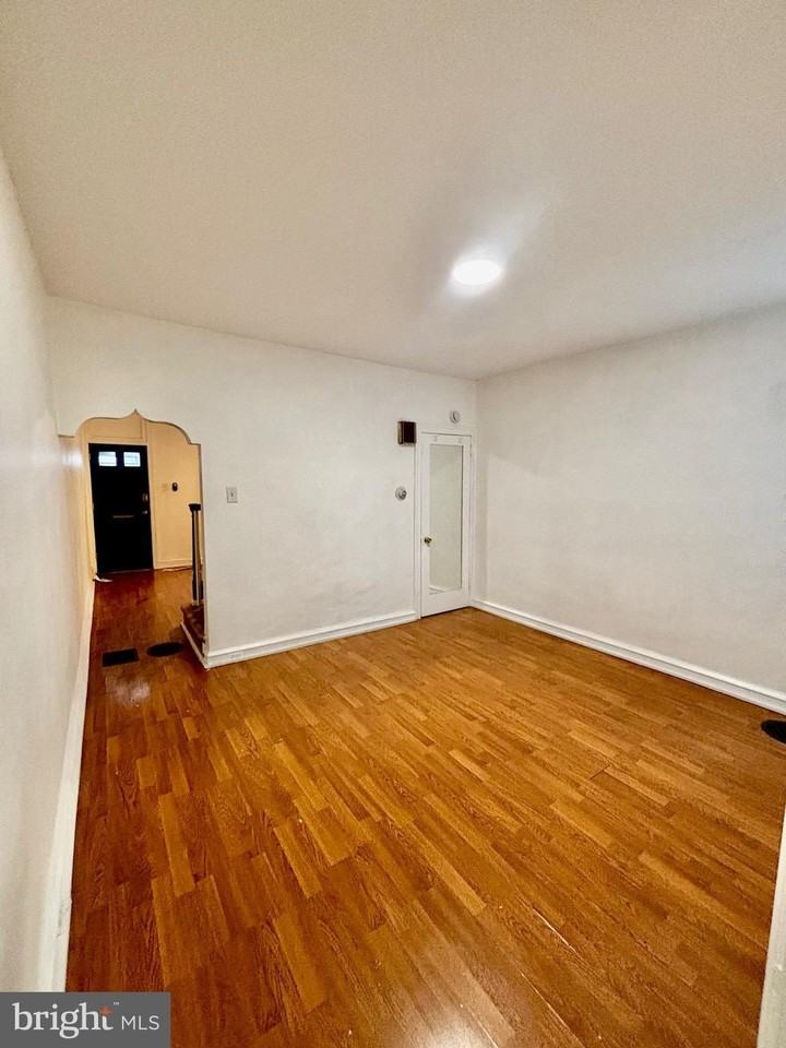 2339 Belgrade St - Photo 3 of 16