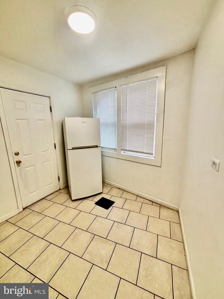 2339 Belgrade St - Photo 6 of 16