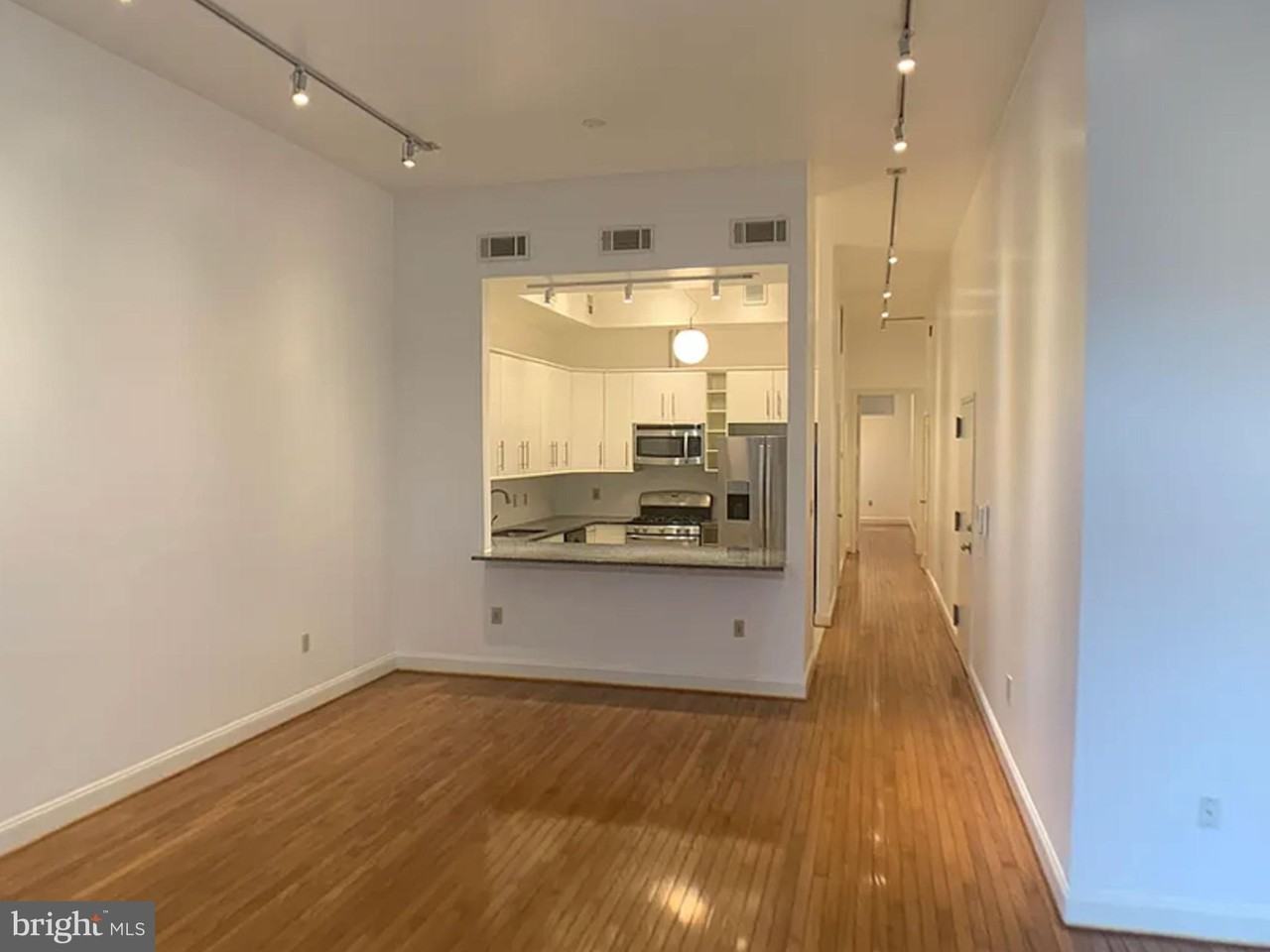 261 N 3rd St Fl 2 - Photo 6 of 17