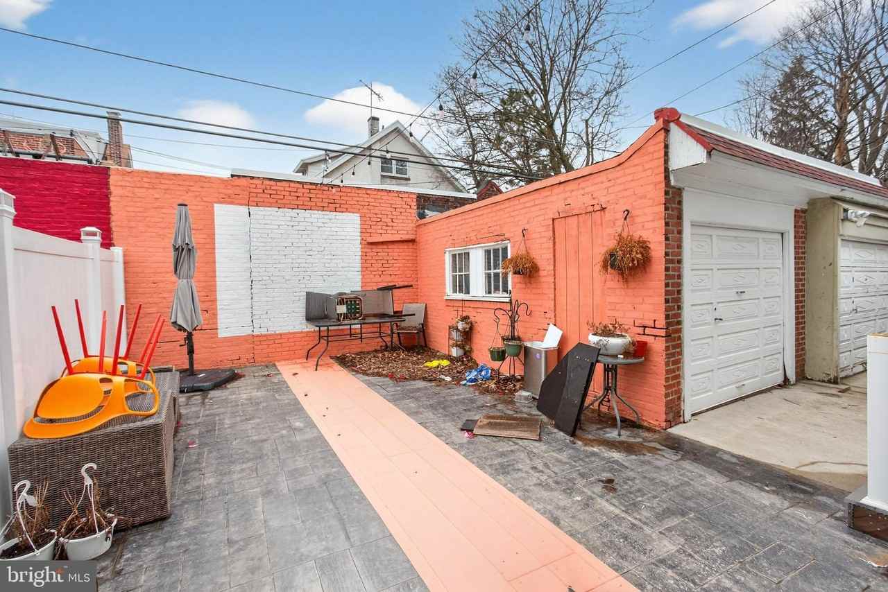 1120 Haworth St - Photo 6 of 33