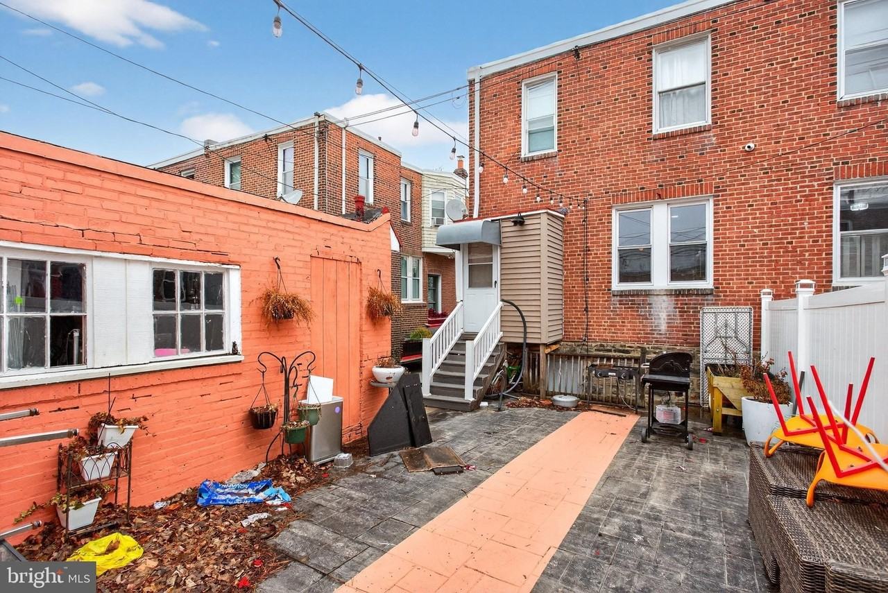 1120 Haworth St - Photo 7 of 33