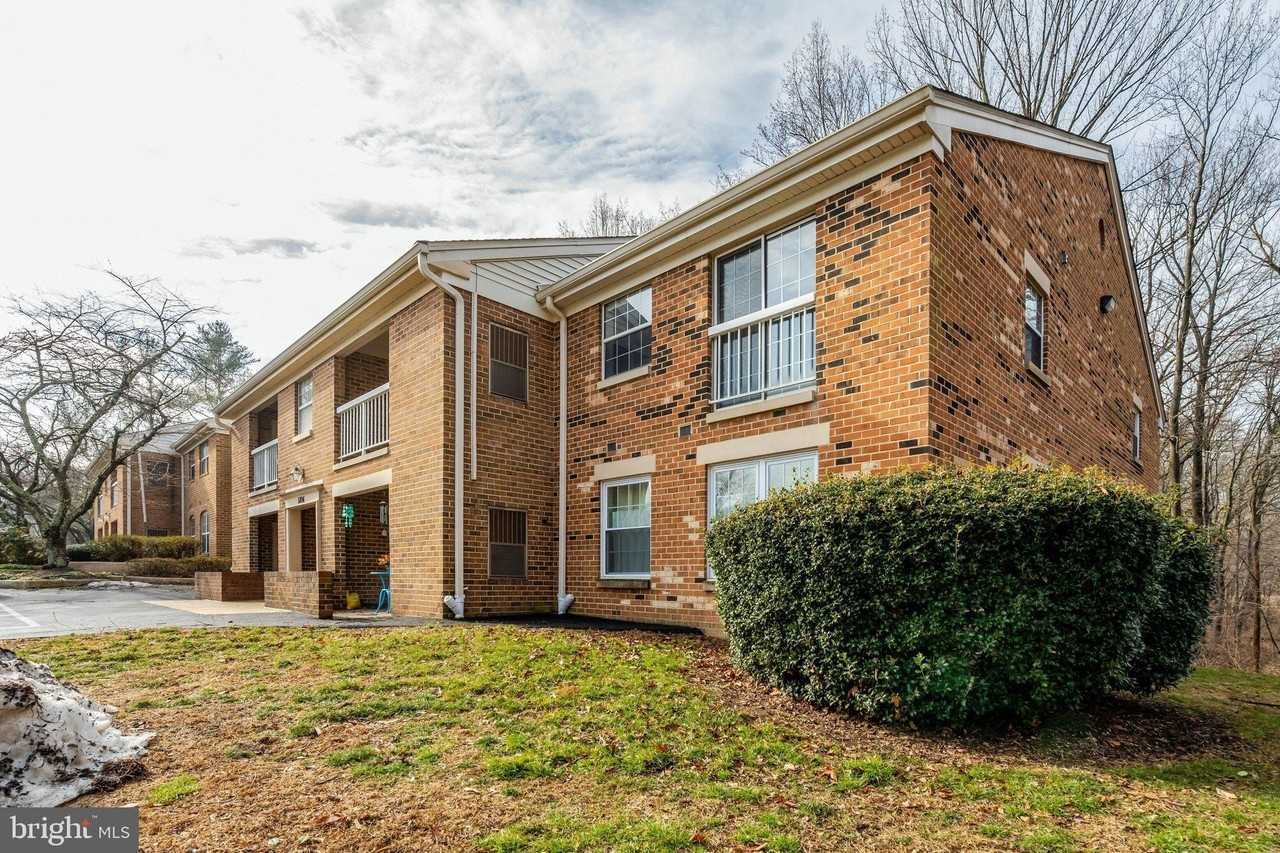 5806 Cove Landing Rd Apt 304 - Photo 2 of 33