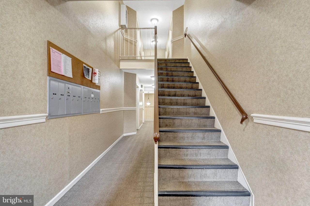 5806 Cove Landing Rd Apt 304 - Photo 3 of 33