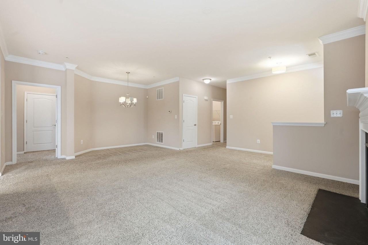 44025 Vaira Ter - Photo 5 of 37