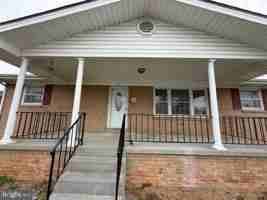 featured image of 216 Wood Ave