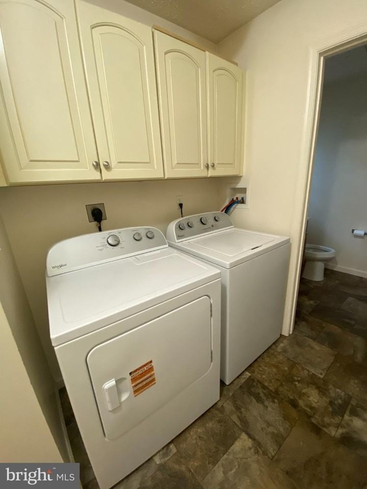 28 Holler Rd Apt 23 - Photo 6 of 22