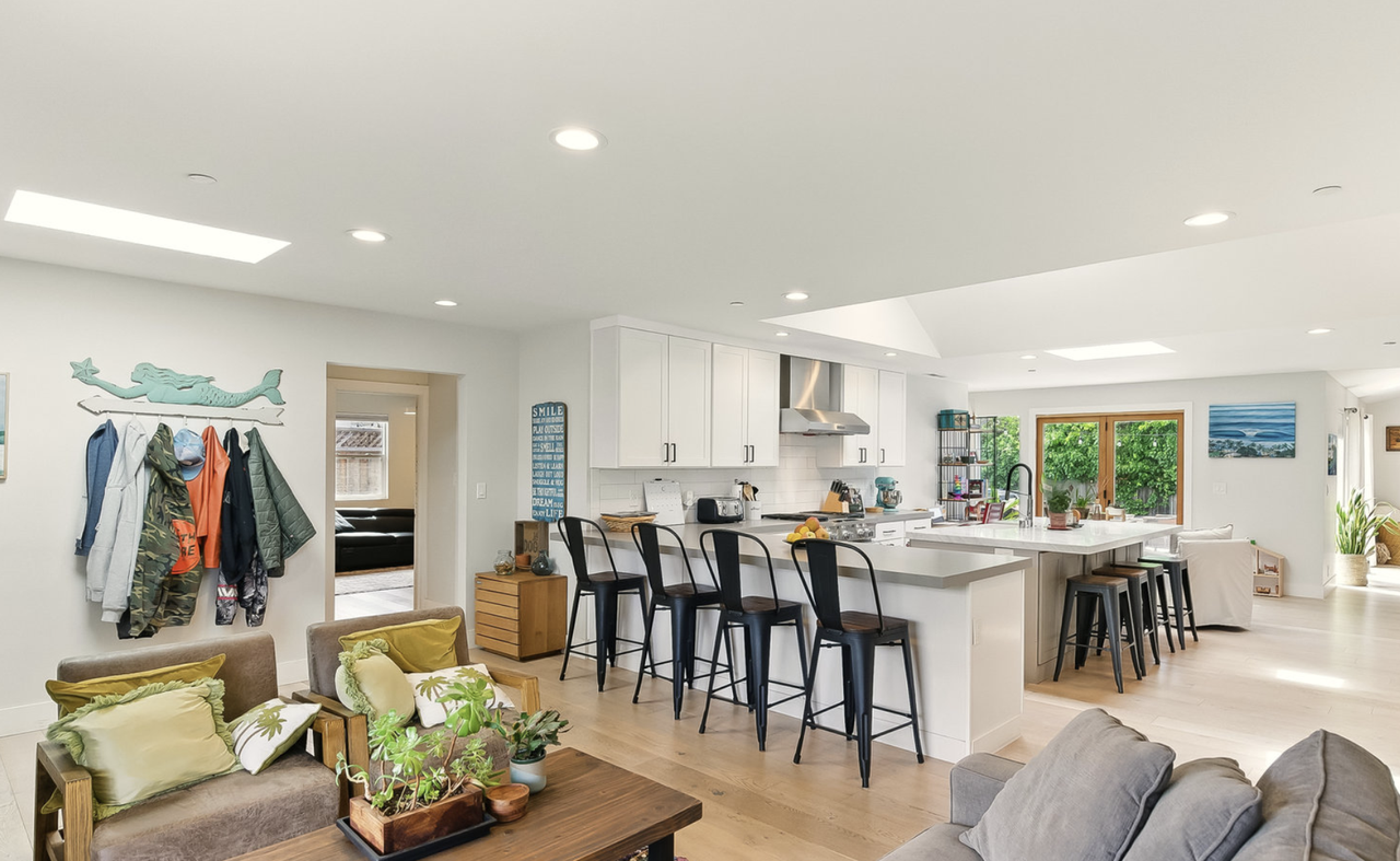 301 25th Avenue - Photo 6 of 7