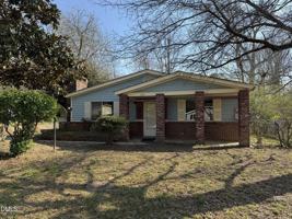 featured image of 1120 Savannah Dr