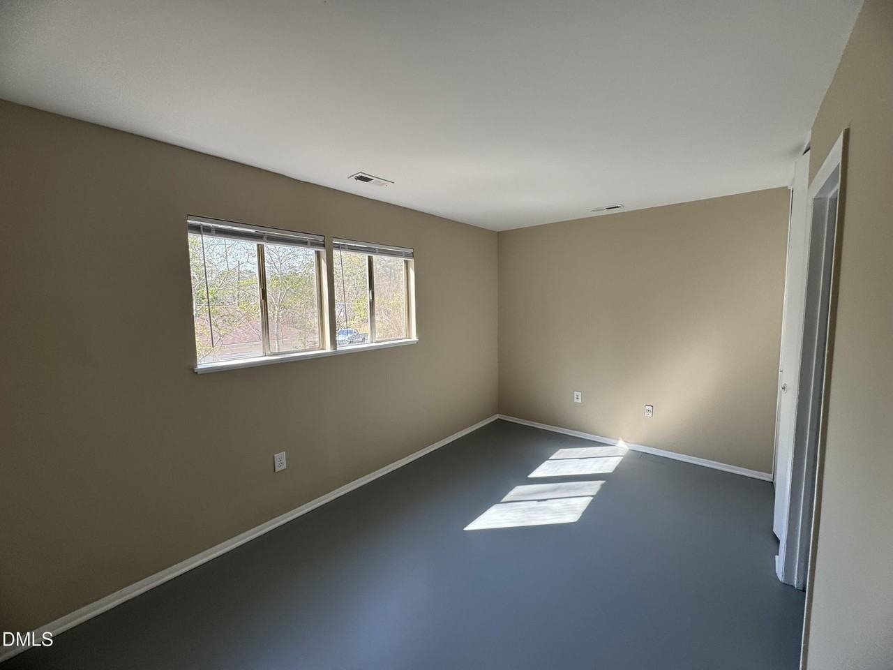 1120 Savannah Dr - Photo 6 of 12