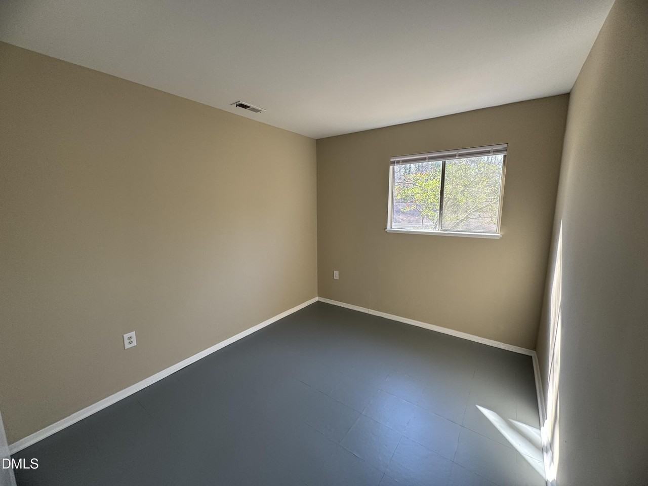 1120 Savannah Dr - Photo 7 of 12