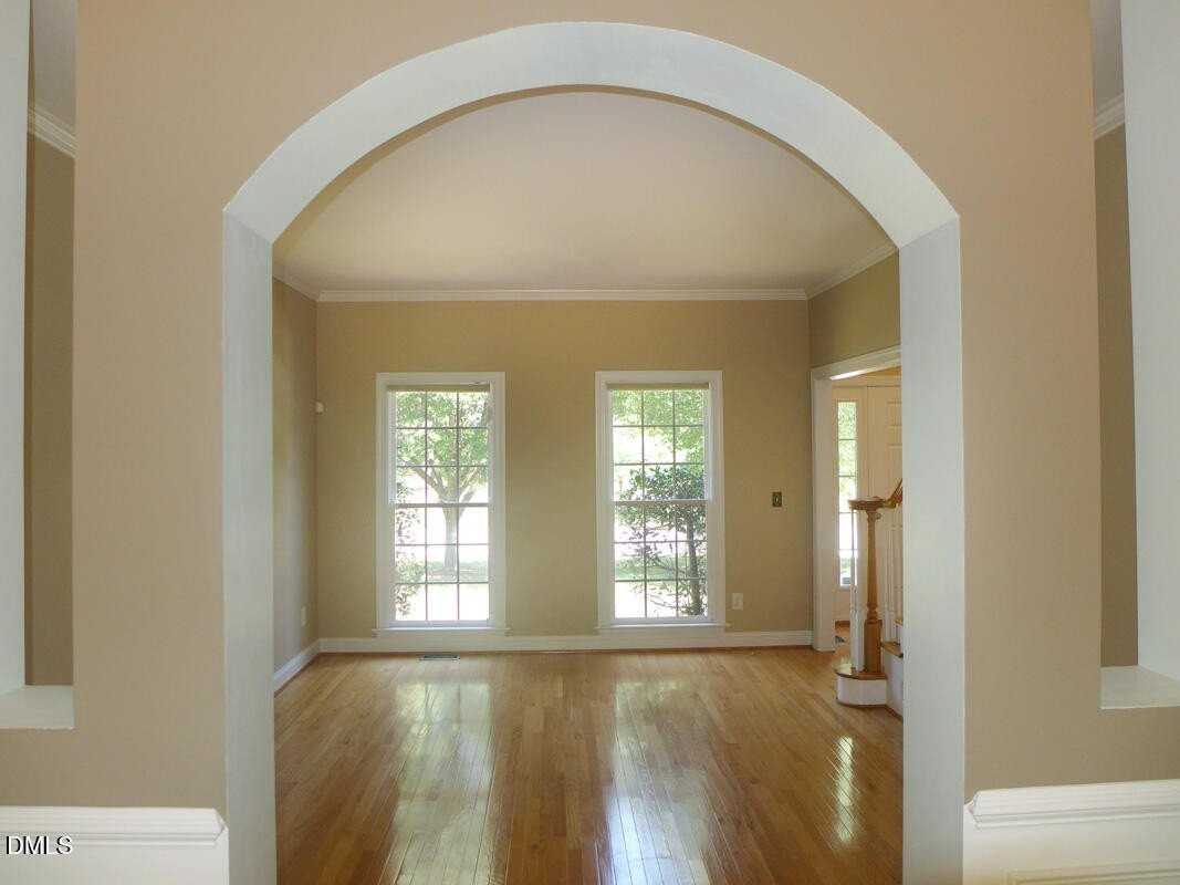 4217 Peachway Dr - Photo 5 of 32