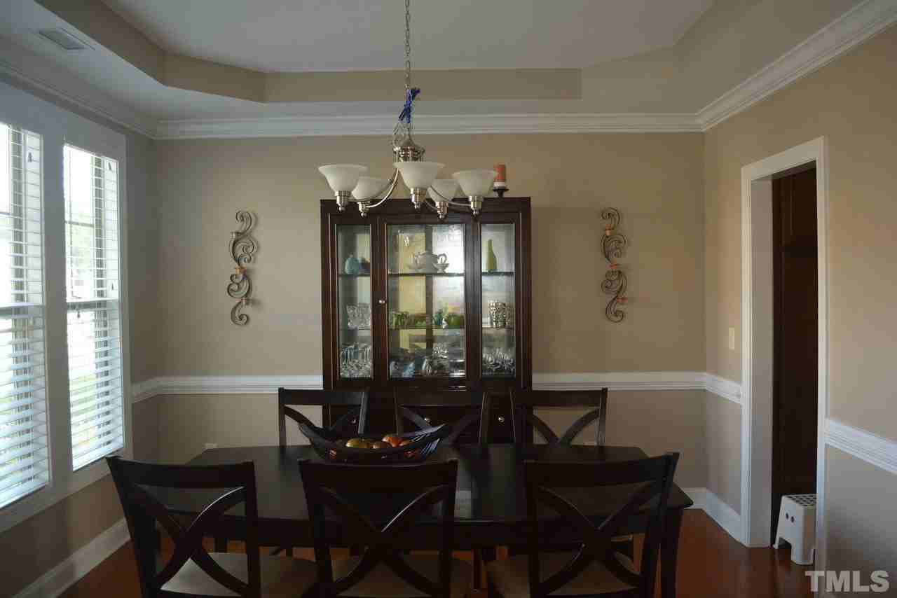 3913 Wedonia Dr - Photo 2 of 27