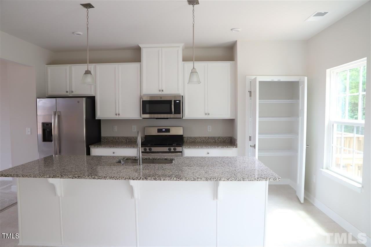 222 Amber Acorn Ave - Photo 5 of 29