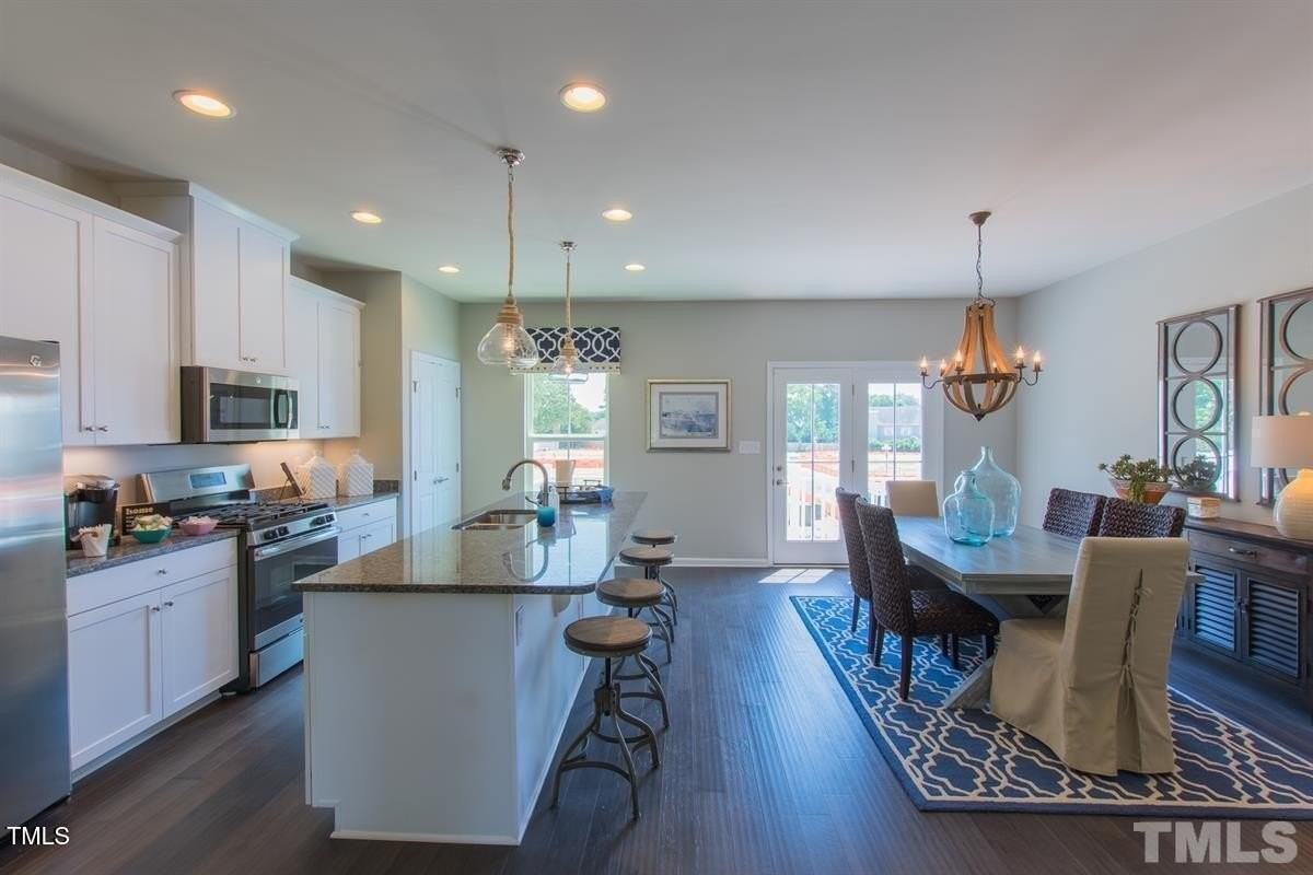 222 Amber Acorn Ave - Photo 6 of 29