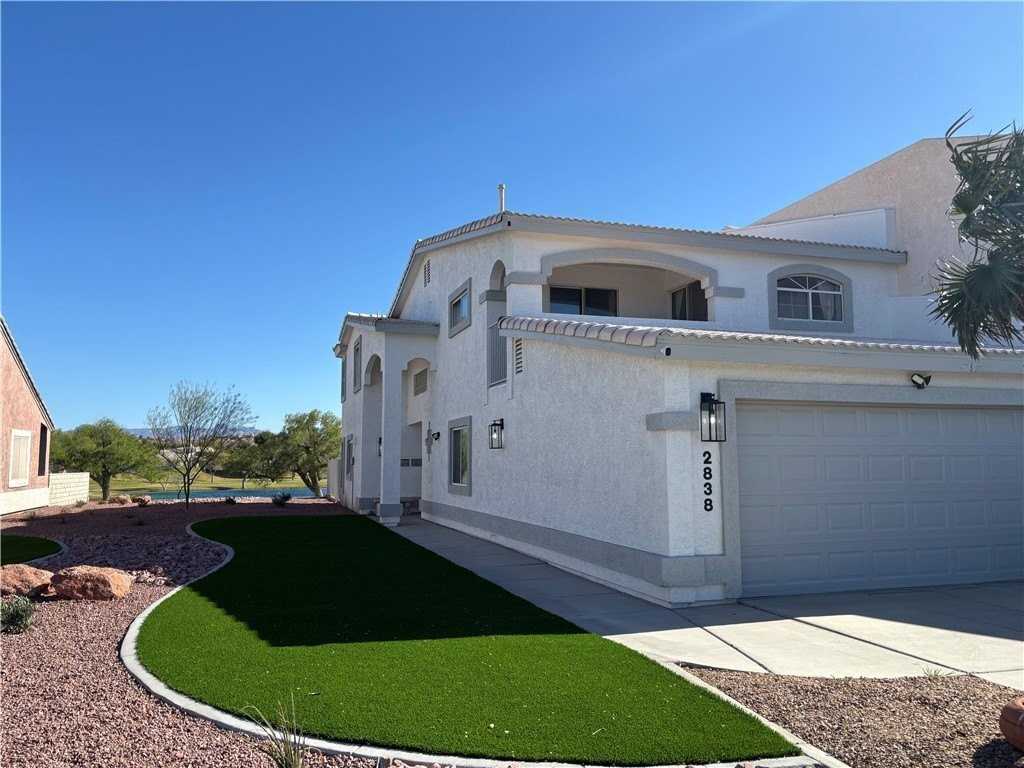 2838 Camino Del Rio - Photo 2 of 20