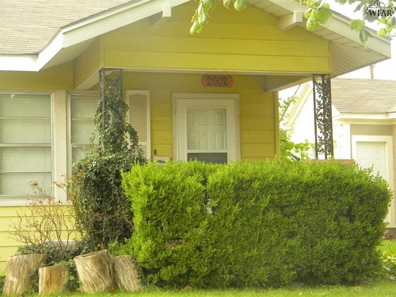 2002 Tilden St - Photo 2 of 9