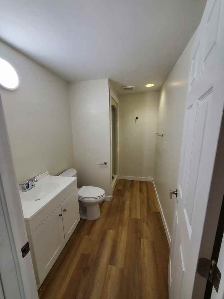 583-585 King Street, Unit 2, Welland - Photo 6 of 7