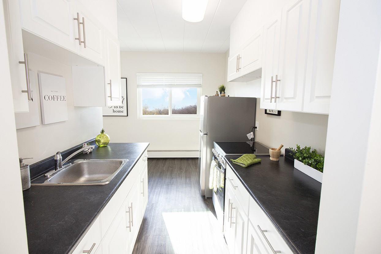 2075 Portage Avenue - Photo 6 of 17