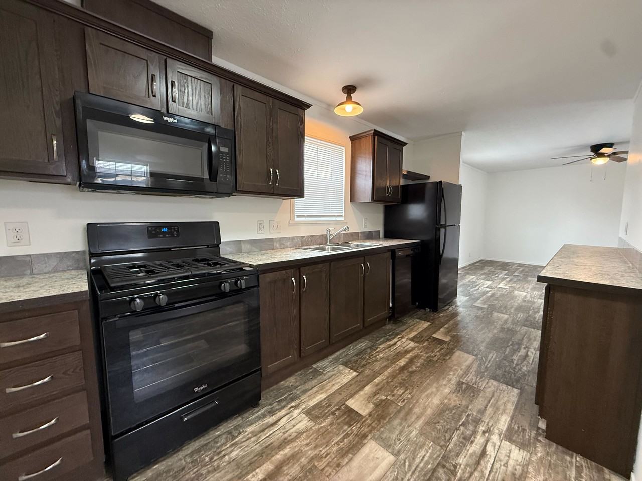 11719 Cascade Cir #101 - Photo 5 of 27