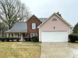 featured image of 2900 Oakcroft Dr