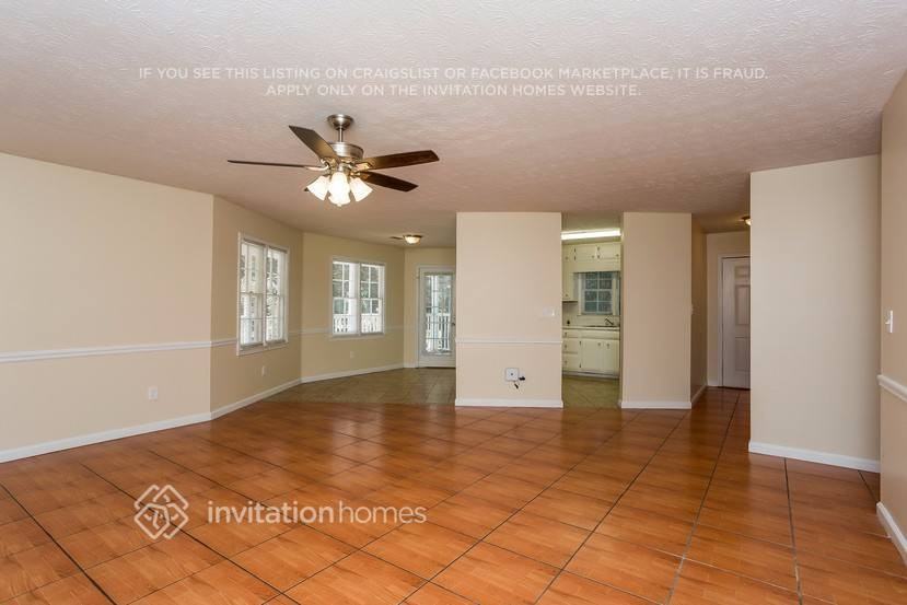 2449 Windridge Dr Ne - Photo 3 of 15