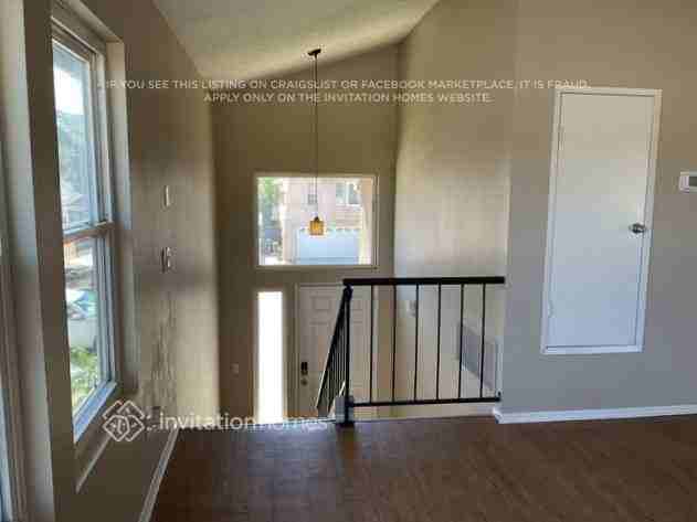 14762 Shadow Dr - Photo 2 of 20