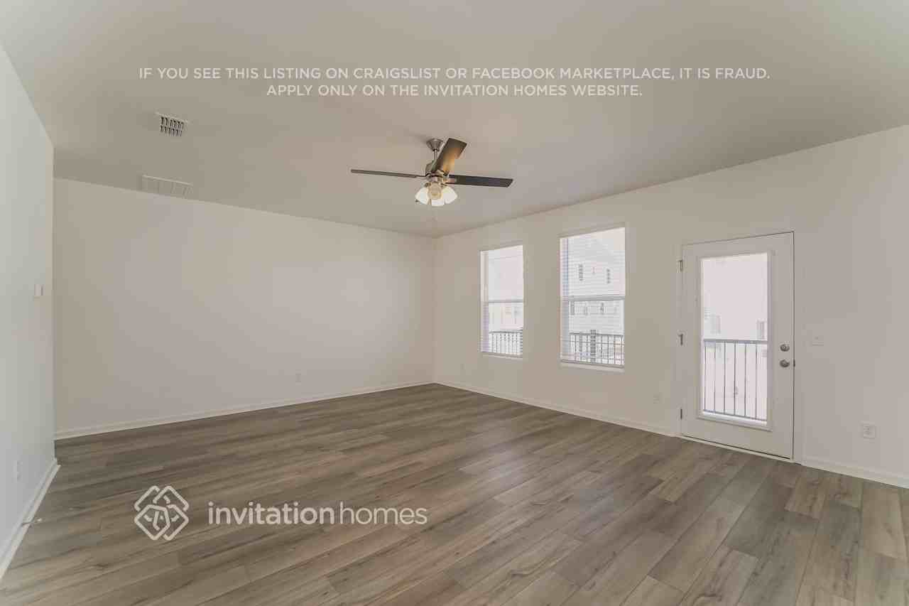 5041 Ragsdale Dr - Photo 6 of 18