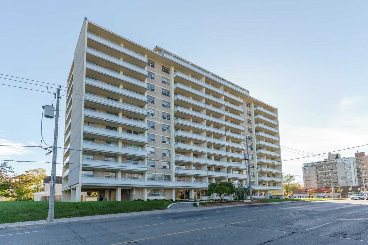 485 Eglinton Ave E - Photo 3 of 16