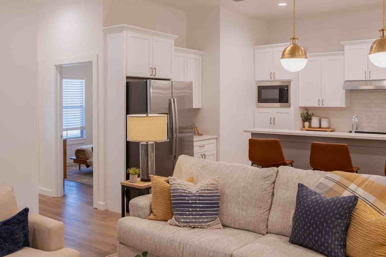 3707 116th Street - Photo 5 of 23