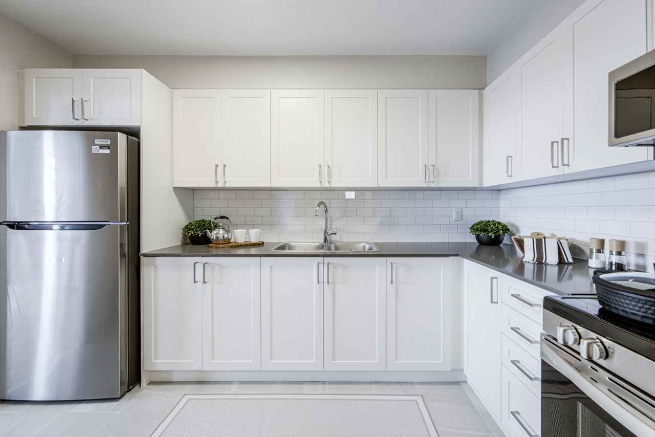 Canyon Apartments - Photo 7 of 13