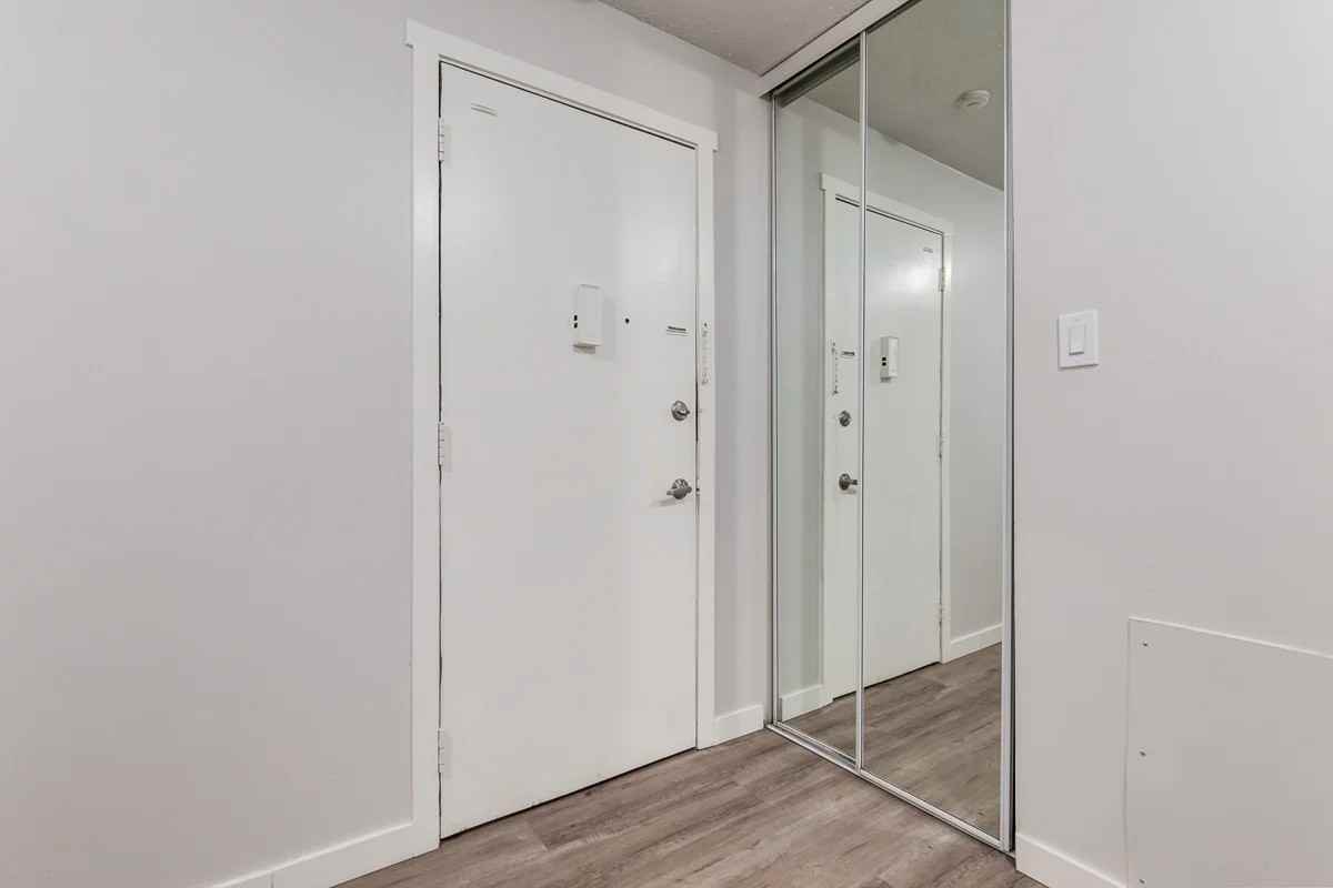 Williamson Manor - Photo 4 of 35