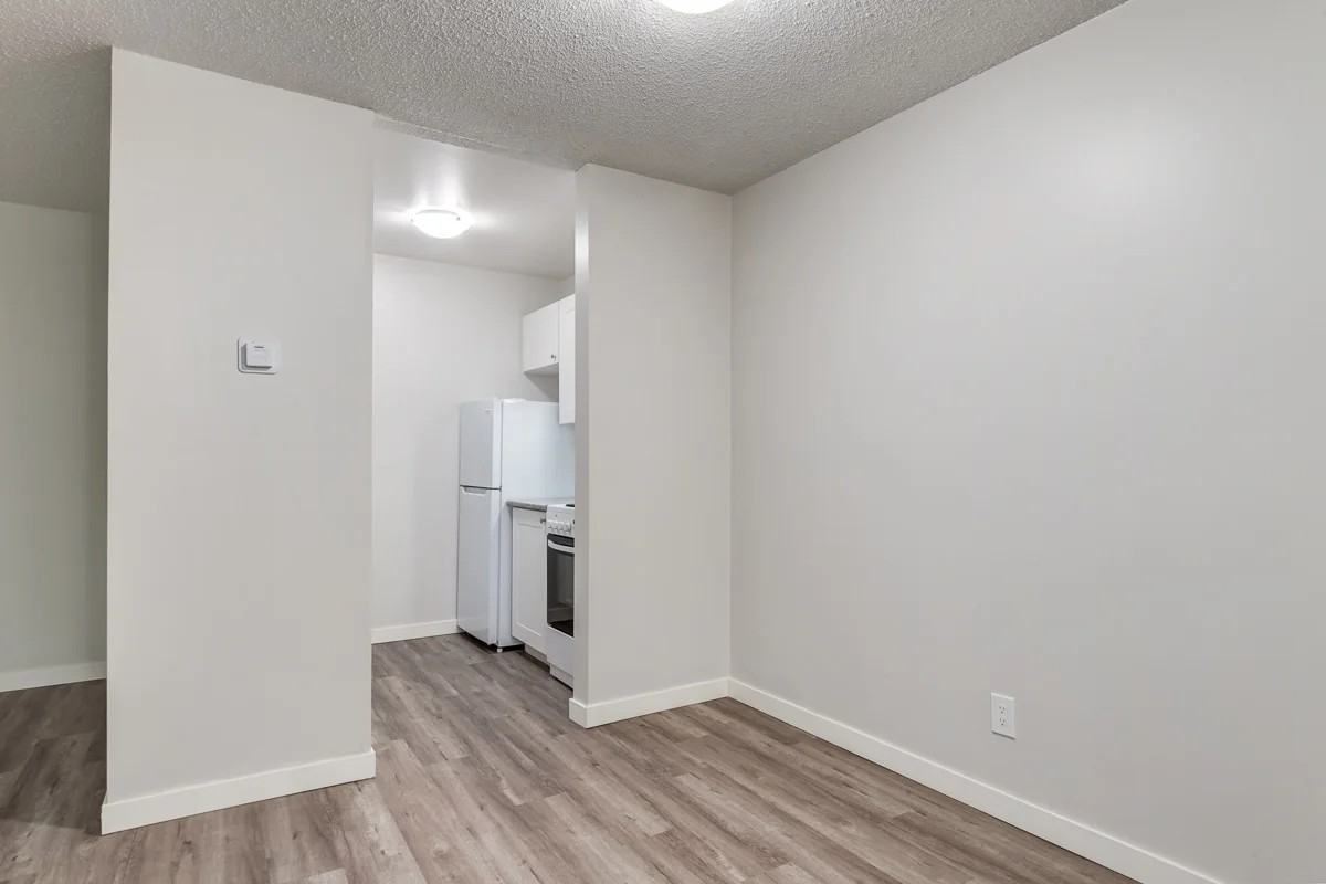 Williamson Manor - Photo 5 of 35