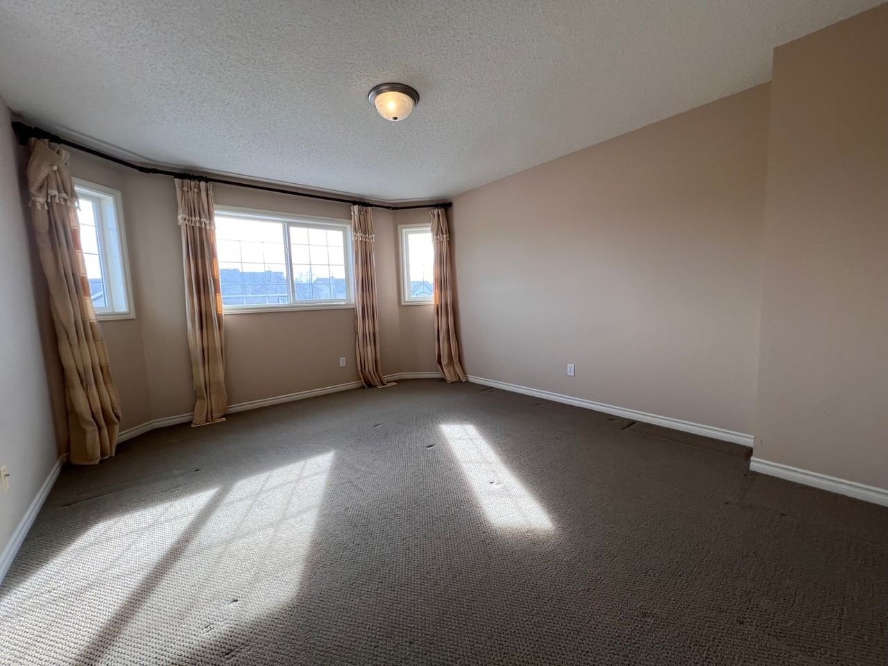 7454 SINGER LANDNG NW EDMONTON AB  T6R 3S3 - Photo 4 of 32