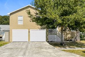 featured image of 1400 Poinsettia Ave