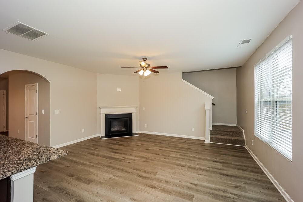 5914 Grande River Rd - Photo 6 of 20