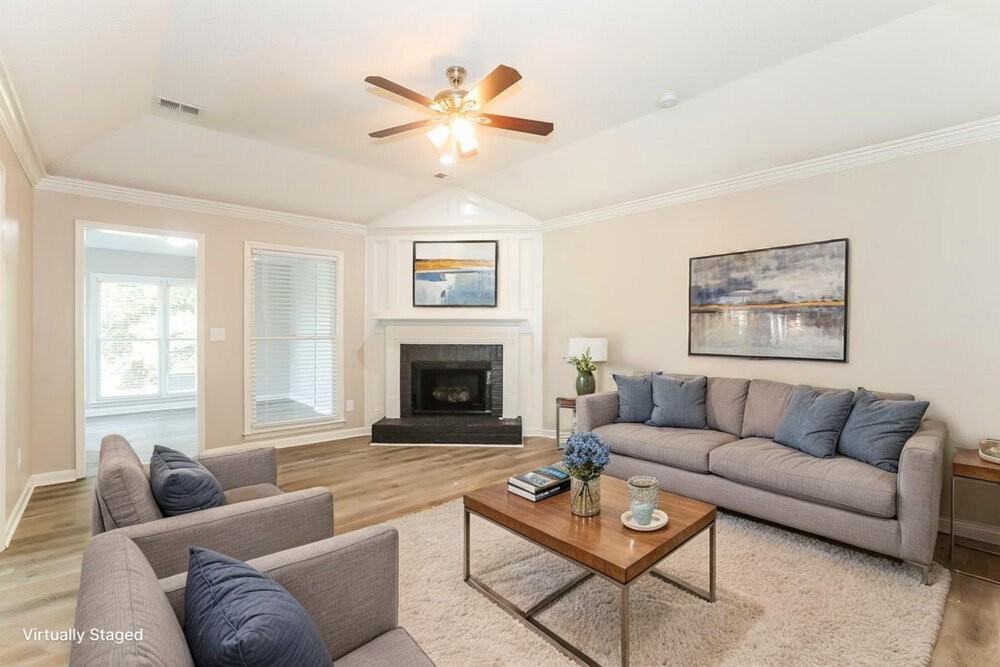 1001 Crown Corners Dr - Photo 5 of 20