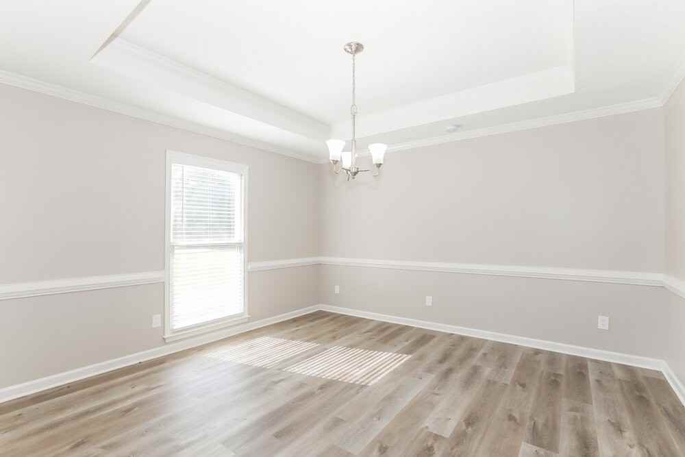 1001 Crown Corners Dr - Photo 7 of 20