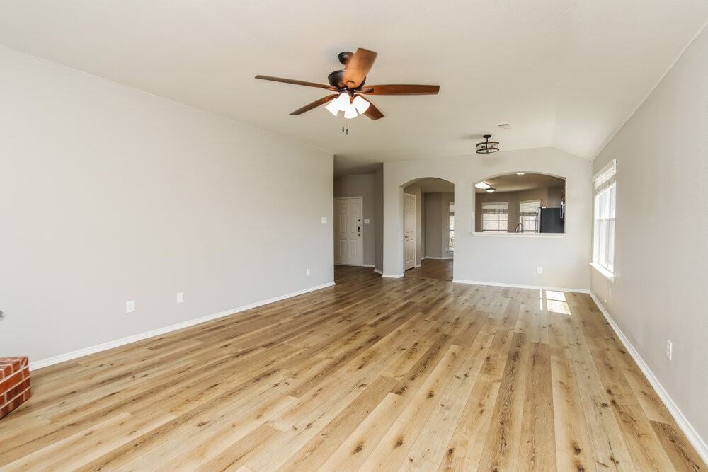 2201 Woodberry Dr - Photo 6 of 19