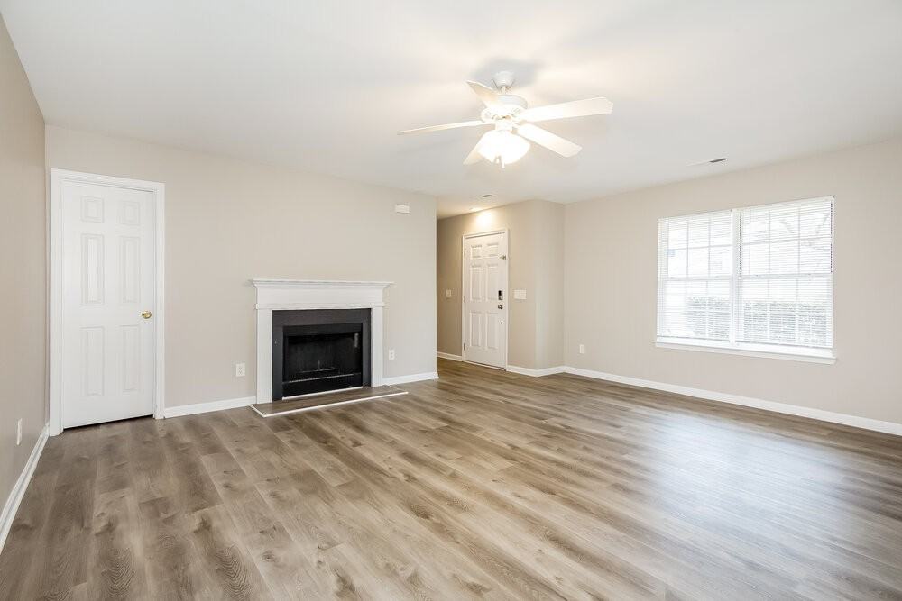 407 Chelton Oaks Dr - Photo 5 of 20